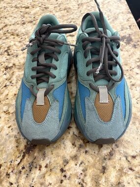 Multi-Tone Green & Blue Yeezy boost 700